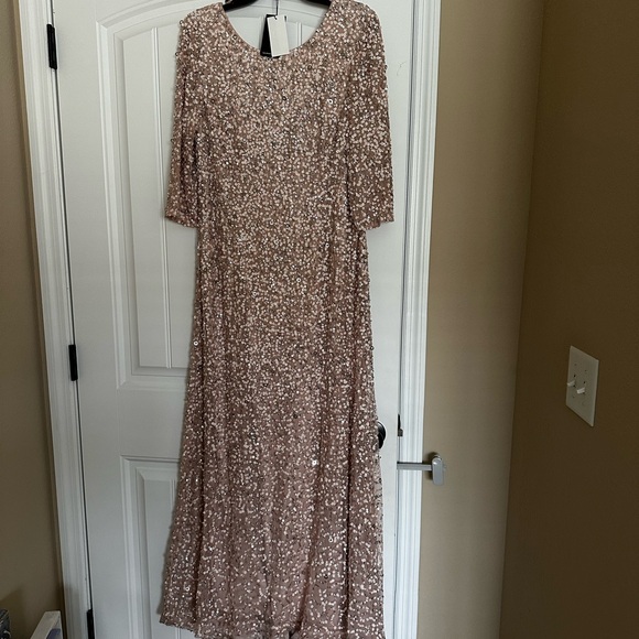 Evening, Gala, Mother of the Bride. Pink with pink/silver beading Size 16 - Picture 7 of 7